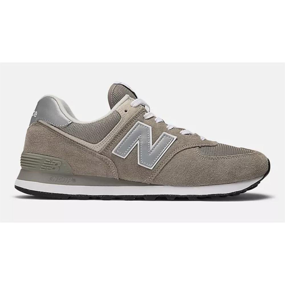 New Balance 574 Sneakers NEW!
Size 18 Wide